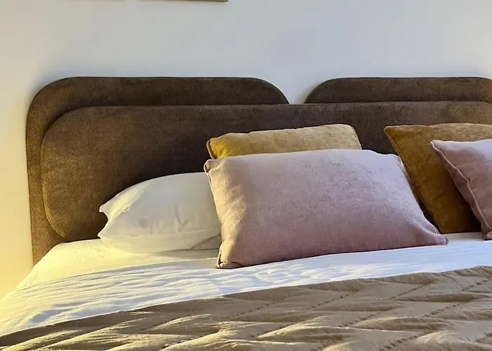 By Mare Free Garage Parking *